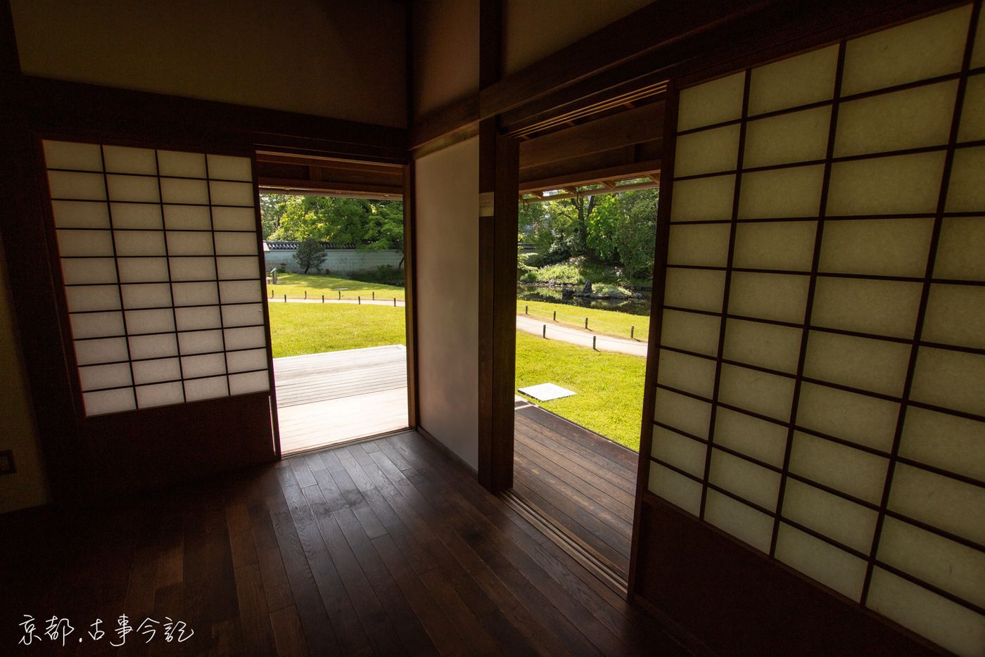 從緣側也能眺望庭園綠蔭連天