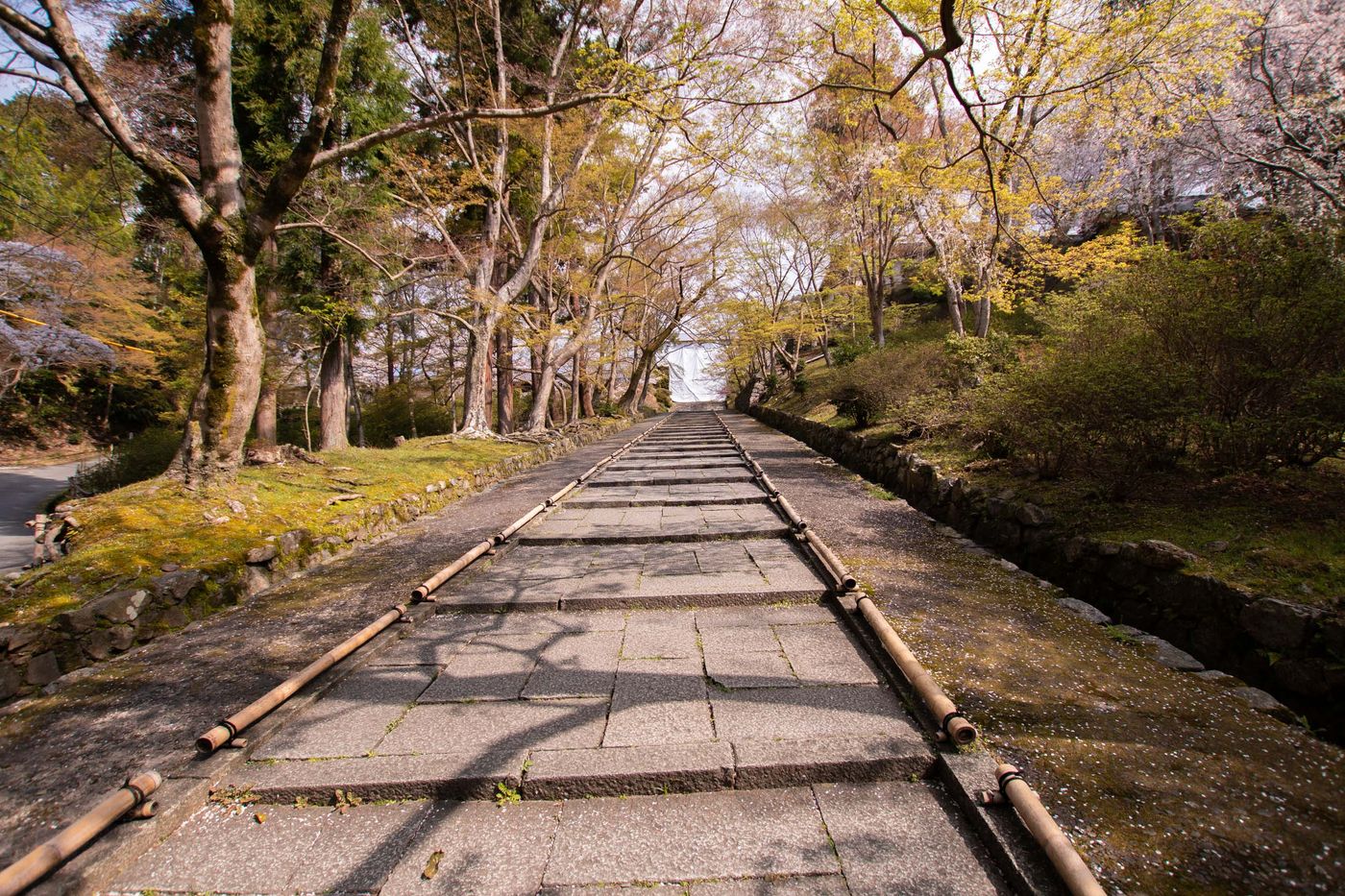 勅使門